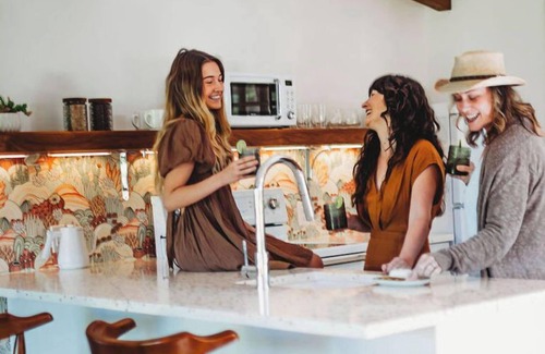 Wimberley Cabin | Hill Country views/hot tub/pet friendly - 15 minutes to Wimberley Square!