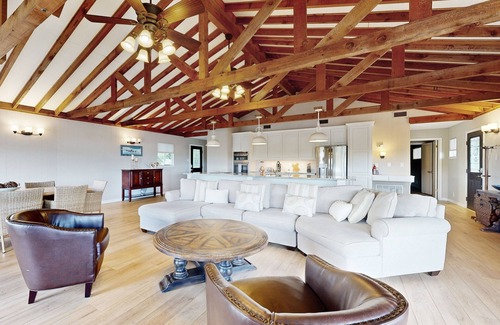 Lodge Acres House | Hill country wonder on 6+ acres with nearby lake access