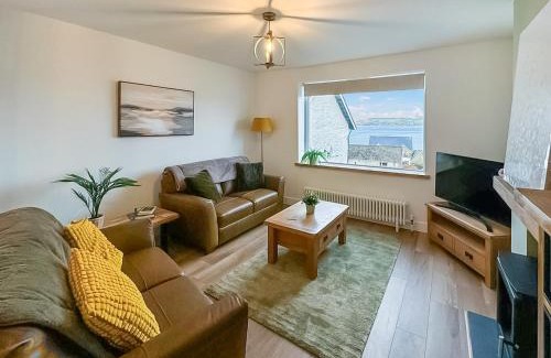 Kilmun House | Hillcrest Cottage