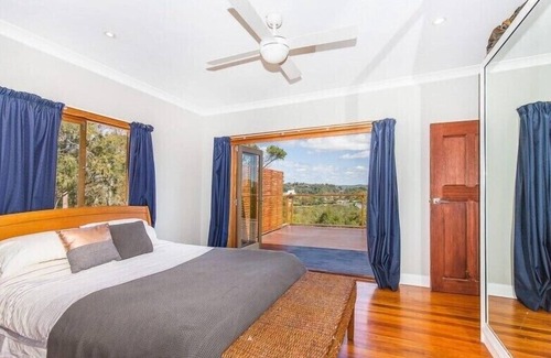 Tweed Heads South House | Hillcrest Retreat with River Views