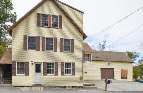 Hillsboro Apartment | Hillsborough Village Retreat Walk to River!