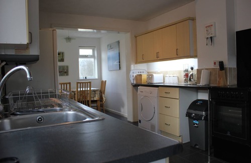 Falmouth House | Hillside is perfect for large families or families holidaying together