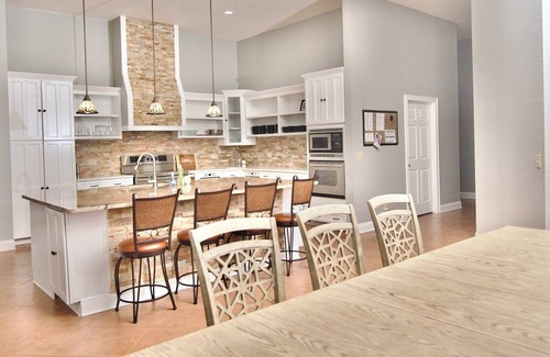 Fellowship House | Hilltop Estate - Ocala’s Largest Vacation Rental