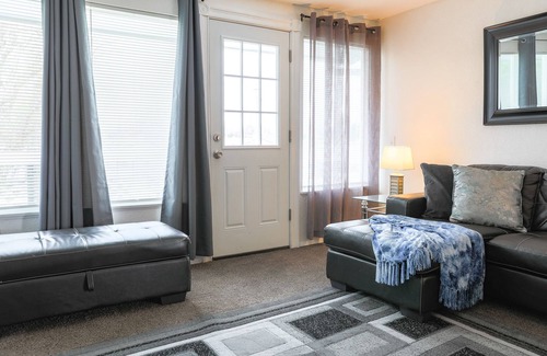 Tri-Cities Apartment | Hilltop Haven 2/1 #3507D