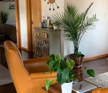 Oatfield House | Hilltop Hideaway, Pacific Northwest charm & luxury