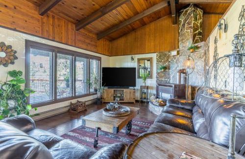 Bigfork House | Hilltop Hideaway