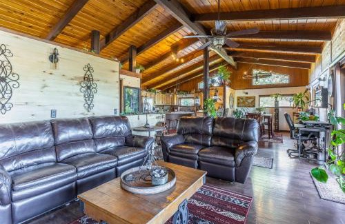 Bigfork House | Hilltop Hideaway