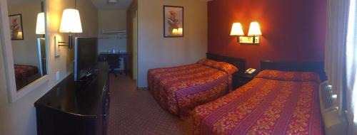 Victorville Hotel | Hilltop Inn & Suites