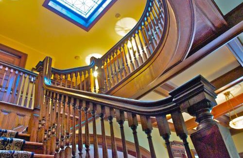 Newport Bed & Breakfast | Hilltop Inn