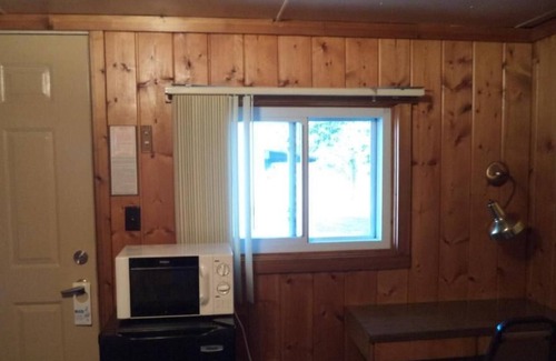 Montello Hotel | Hilltop Motel