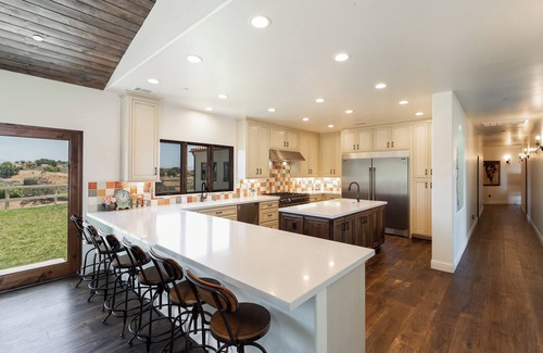Santa Ynez House | Hilltop Villa in Wine Country