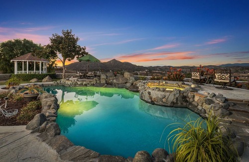 Temecula House | Hilltop Wine Country Estate with poll and amazing 360 views