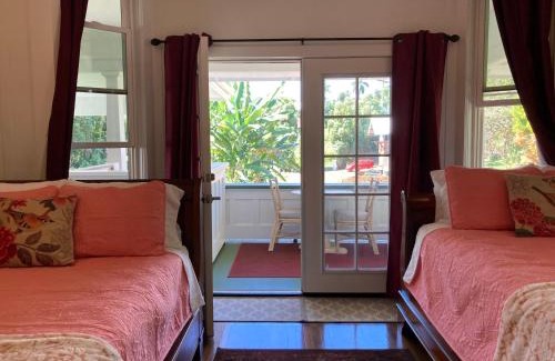 Hilo Bed & Breakfast | Hilo Bay Oceanfront Bed and Breakfast