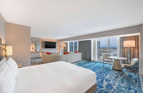 Anaheim Resort Hotel | Hilton Anaheim