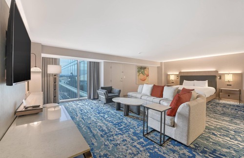 Anaheim Resort Hotel | Hilton Anaheim