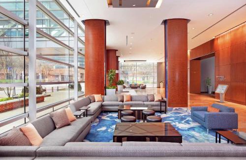 Downtown West Hotel | Hilton Baltimore Inner Harbor