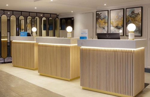 Cobham Hotel | Hilton Cobham