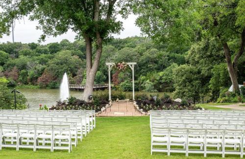 Grapevine Hotel | Hilton DFW Lakes Executive Conference Center