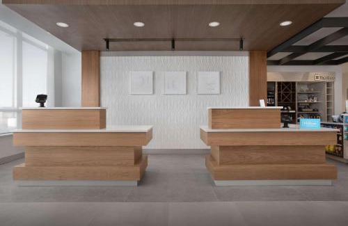 Dupont Hotel | Hilton Garden Inn Denver Airport Tower Road