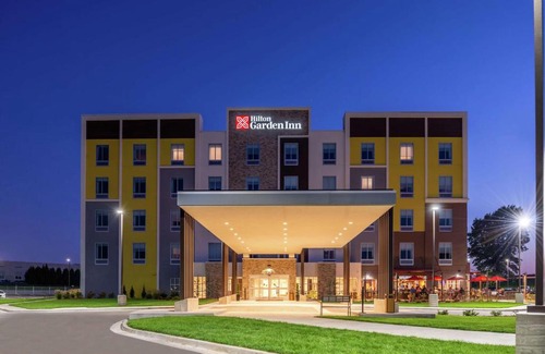 Waldron Hotel | Hilton Garden Inn Kansas City Airport Mo