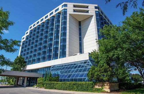 South Loop Hotel | Hilton Minneapolis-St Paul Airport
