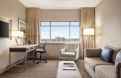 Wynnefield Heights Hotel | Hilton Philadelphia City Avenue