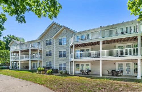 Berkeley Resort | Hilton Vacation Club Greensprings Williamsburg