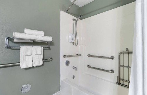 Bakersfield Hotel | Hiltop Hotel