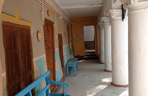 Ruppur House | Himjhuri