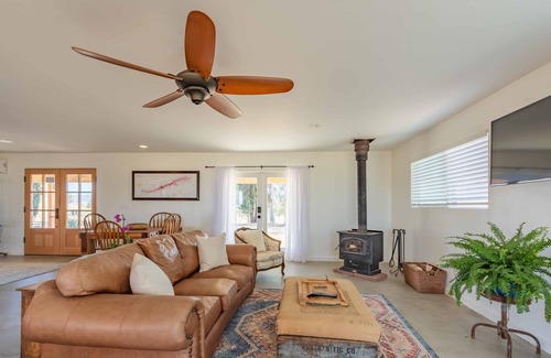 Paso Robles House | Hip Renovated Ranch w/Awesome Views, Fire Pit, BBQ & Great Entertainment Space.