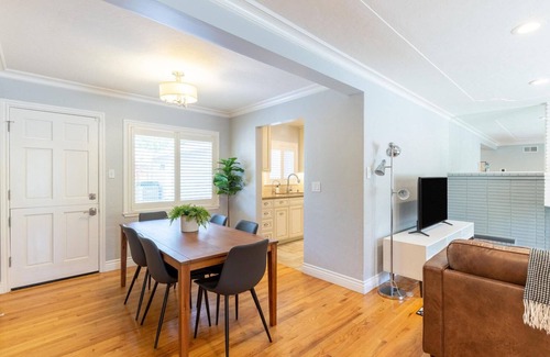Willow Glen House | Hip San Jose 4BR w/Yard & A/C, nr Trails & Parks, by Blueground