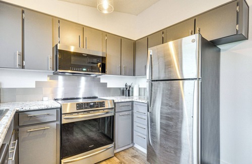Minnehaha House | Hip Vancouver Home w/EV Charger, Near Beach!