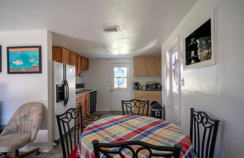 Homosassa House | Hippohead Casita Pets stay free bring your Humans!