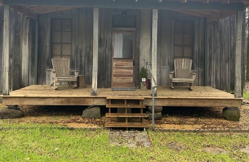 McComb Cottage | Historic 1 bed, 1 bath cottage that is over 100 years old with modern amenities