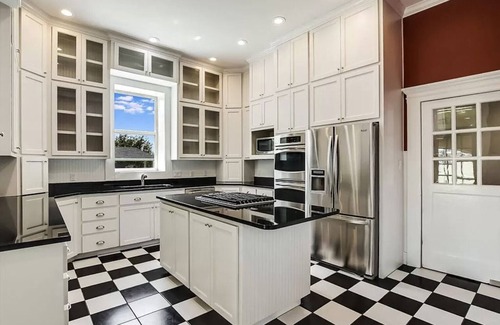 Elgin House | Historic 120 Year-Old Mansion with Pool, Hot Tub, Arcade, Pickleball, and More!