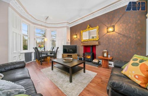 Wemyss Bay Apartment | Historic 3 Bed Private Parking Nr Railway Station