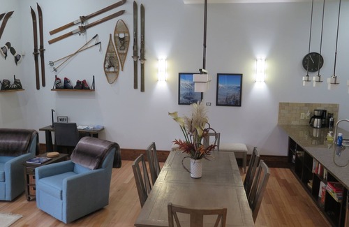 East Kootenay Apartment | Historic 3-Bedroom Charm, Hot Tub & Gym Access