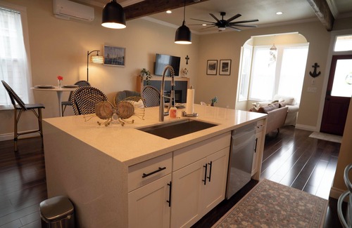 Old Town House | Historic 3-bedroom townhome in the heart of Old Town Tacoma with AC