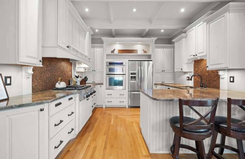 Corryville House | Historic 4BR Gem | Walk to UC | Free Parking