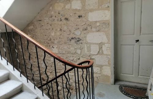 Avignon City Centre Apartment | Historic Apartment in Pedestrian Town Centre