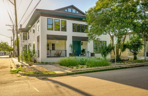 West End Apartment | Historic B&B in Heart of ATX - 3 Suites Sleeps 10