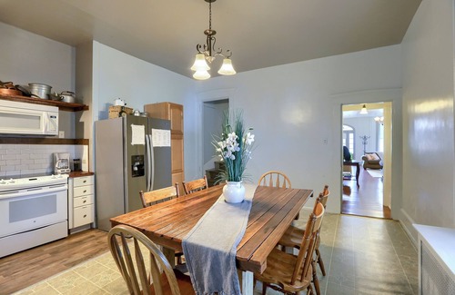 Refton House | Historic Brickhouse Guest Home