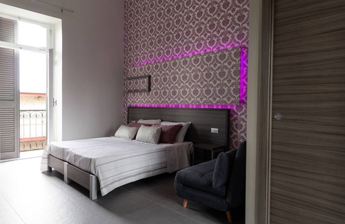 Torre del Greco House | Historic building with private spa