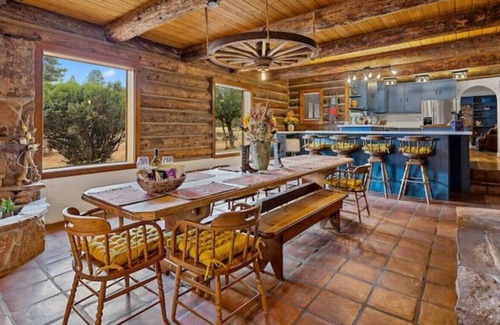 Flagstaff Cabin | Historic Cabin, renovated rustic, Hottub, Ranch