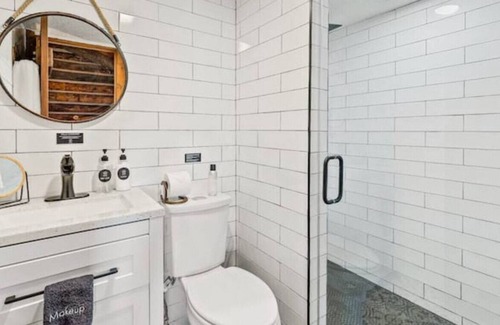 Flagstaff Cabin | Historic Cabin, renovated rustic, Hottub, Ranch