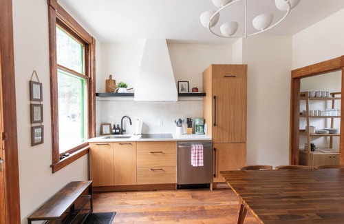 Golden Ski Chalet | Historic Chalet w/Easy Access to Top Attractions