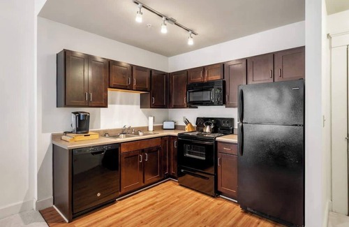 Downtown Louisville Apartment | Historic Charm, King Bed in Downtown Louisville