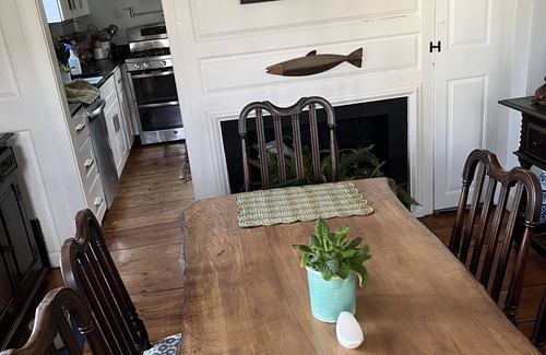 College Hill House | Historic Cottage in Fox Point with Terrace and Gardens. Walk to Brown/RISD