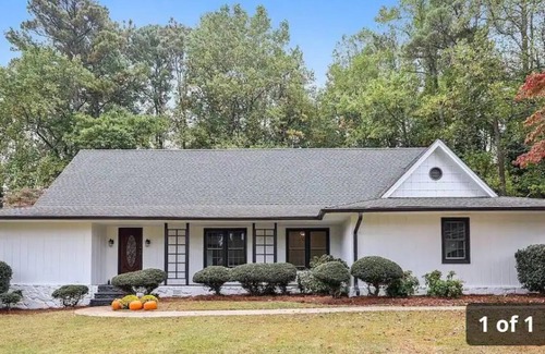 Lawrenceville Apartment | Historic Cottage- Terrace Level Apartment