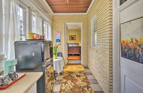 Crescent City Apartment | Historic Crescent City Studio - Lakefront w/Dock!